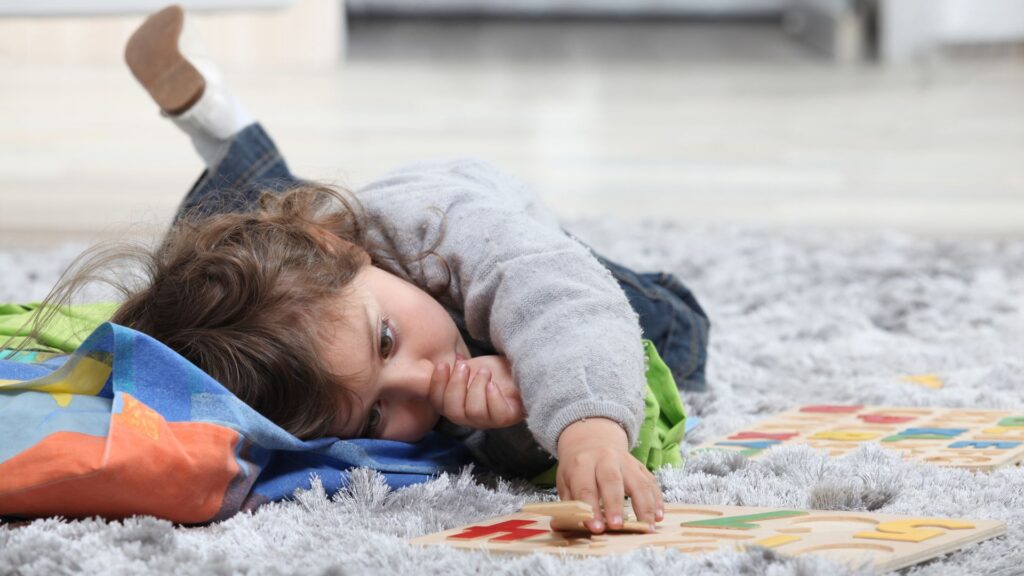 child Thumb sucking
